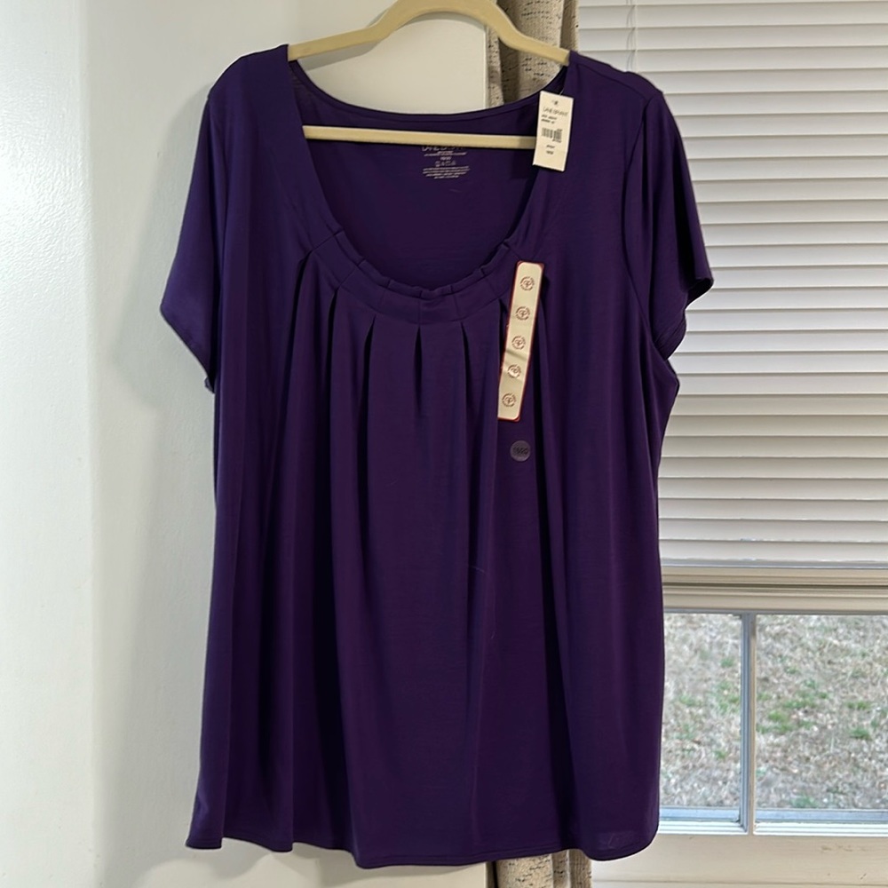 NWT LANE BRYANT INVERTED PLEAT TOP SIZE 18/20 SHORT SLEEVED ROYAL PURPLE